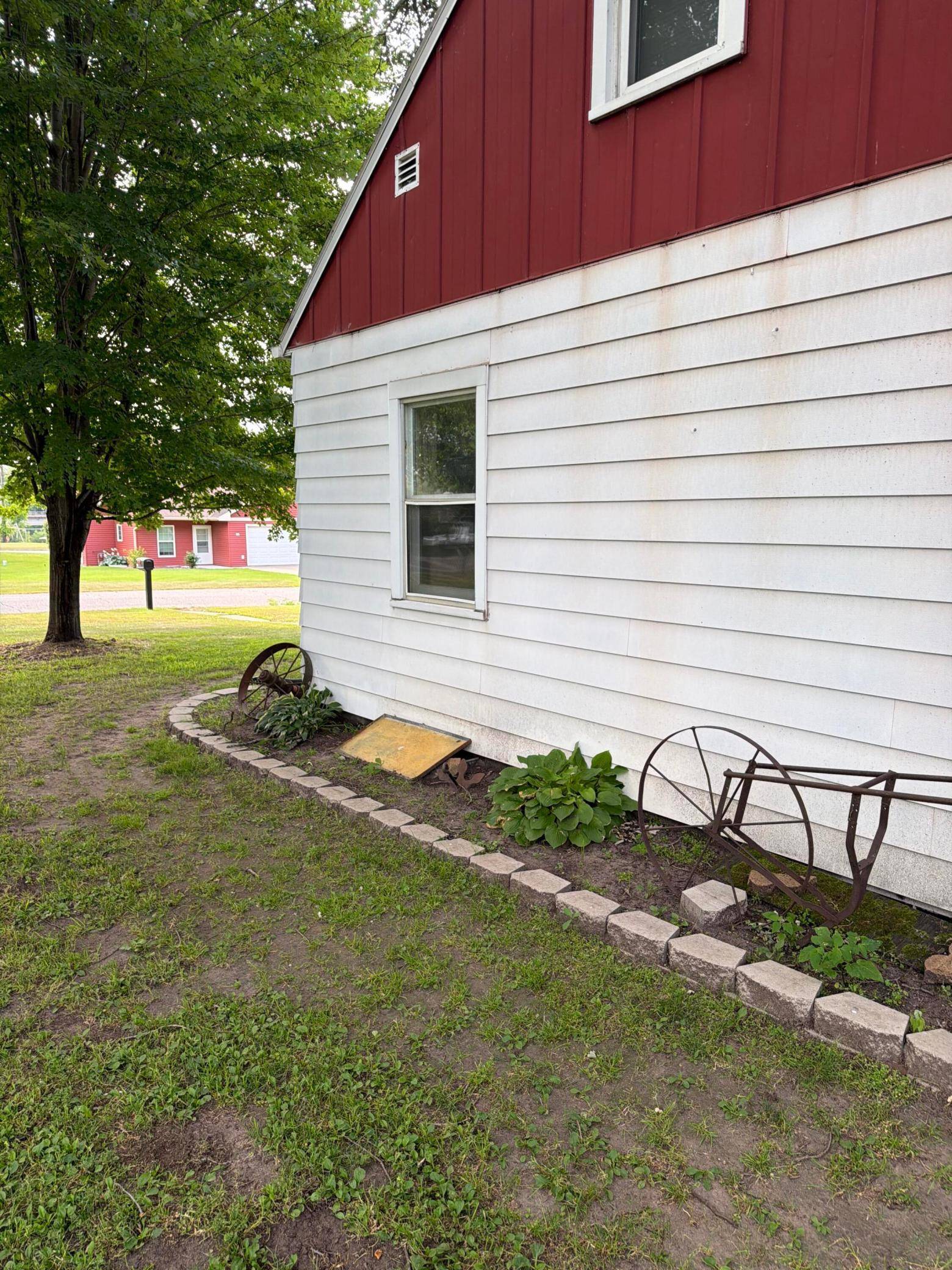 700 3rd ST SW, Little Falls, MN 56345