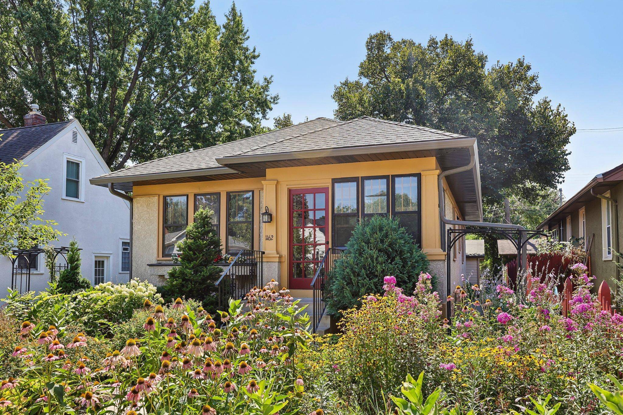 1162 James AVE, Saint Paul, MN 55105