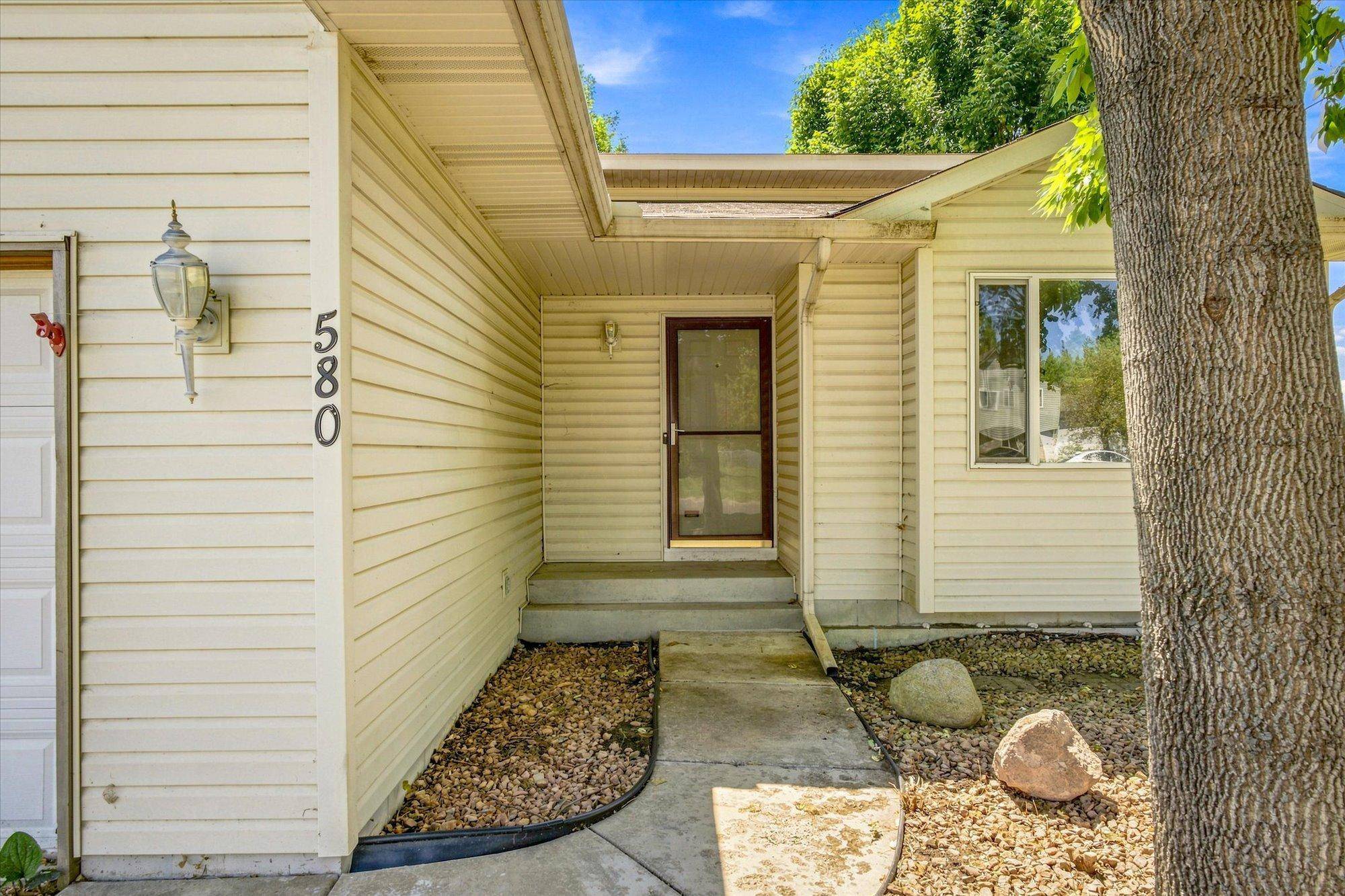 580 W 11th ST, Rush City, MN 55069