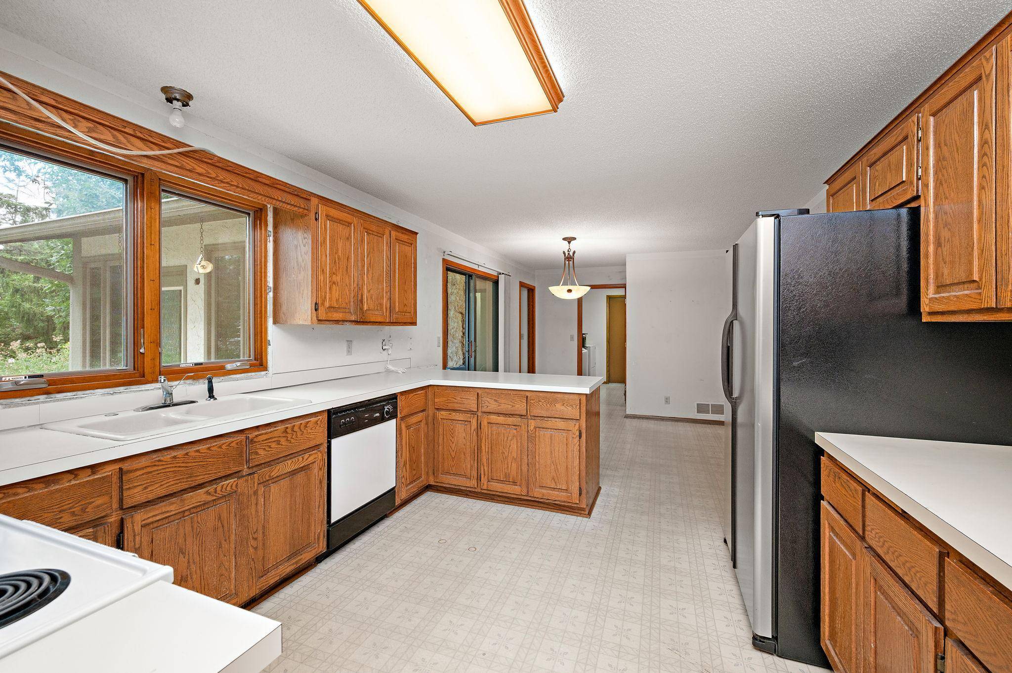 4505 Upland LN N, Plymouth, MN 55446