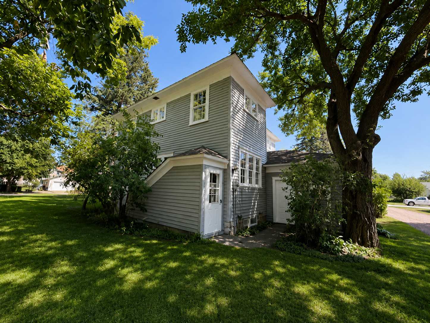 1244 6th AVE N, Windom, MN 56101