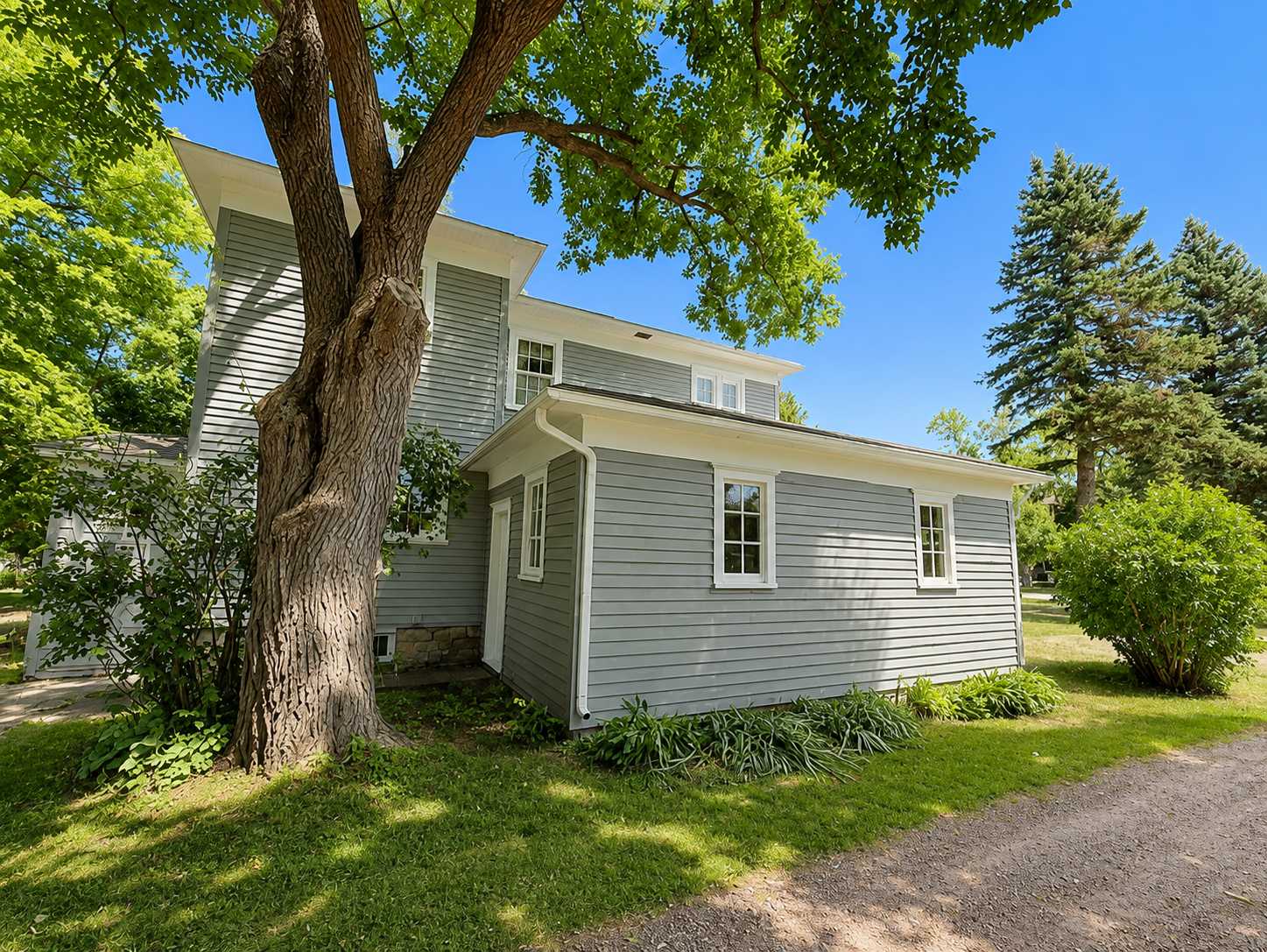 1244 6th AVE N, Windom, MN 56101