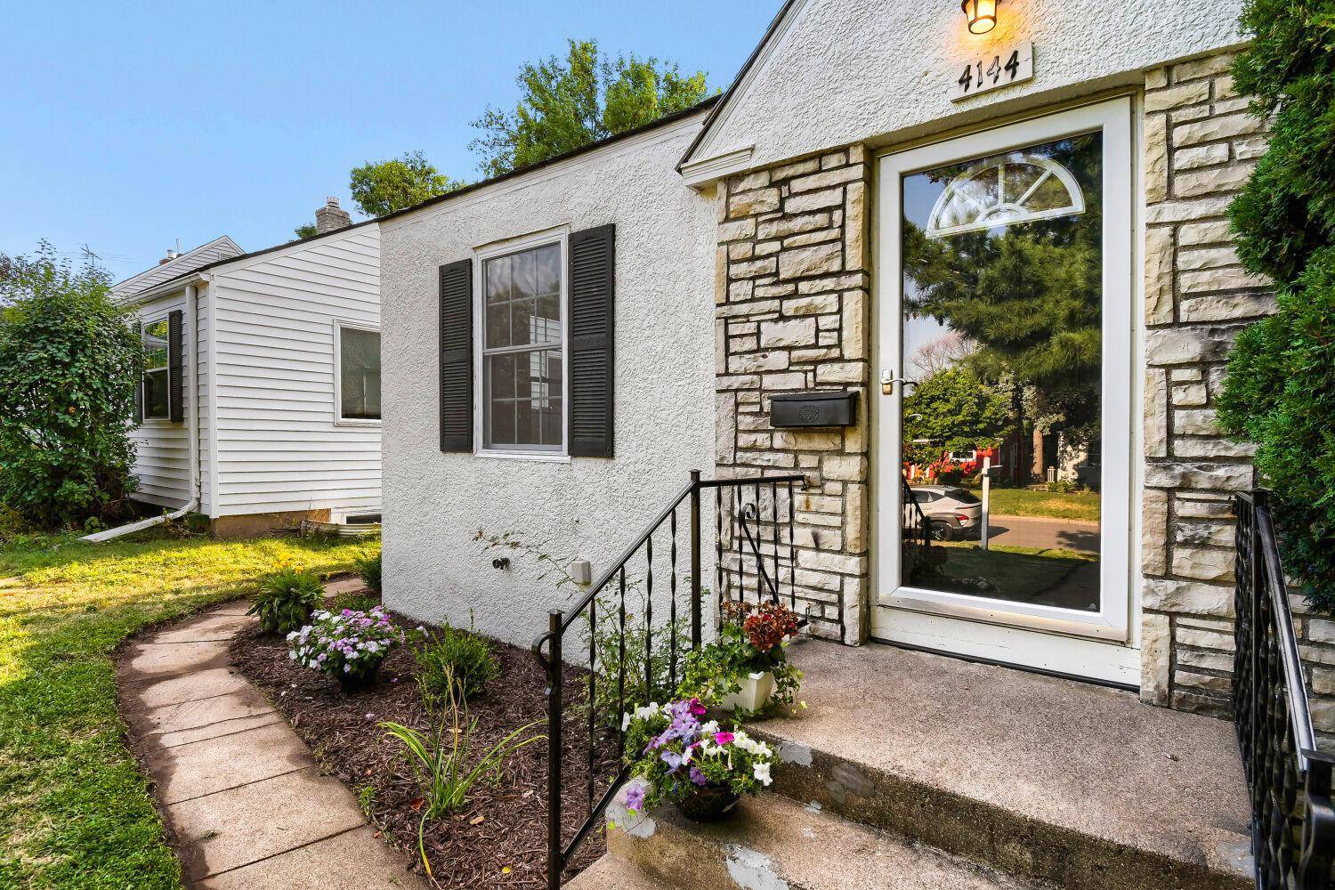 4144 Salem AVE S, Saint Louis Park, MN 55416