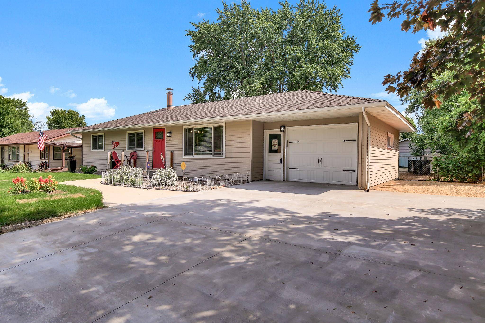 1821 Maple ST, Hastings, MN 55033