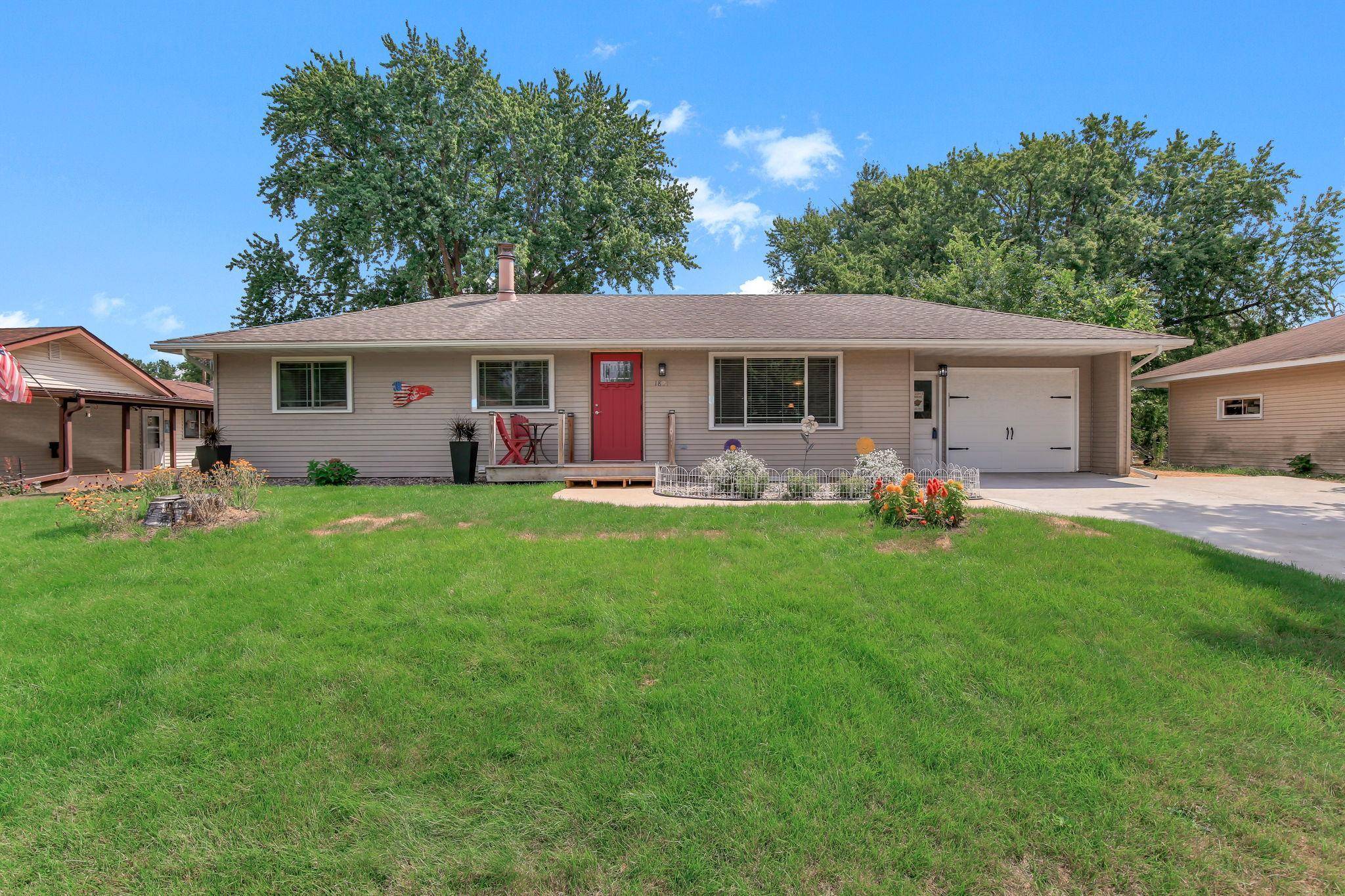 1821 Maple ST, Hastings, MN 55033