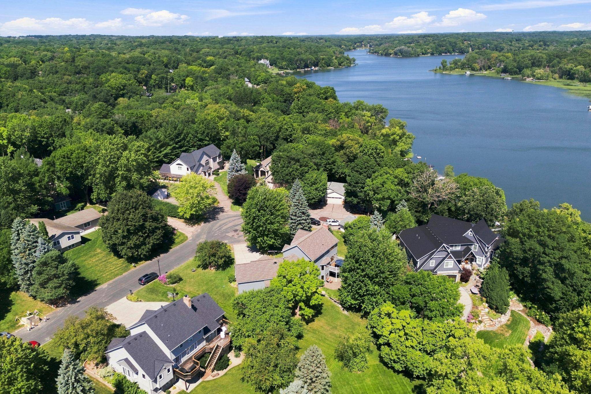 7531 Erie AVE, Chanhassen, MN 55317