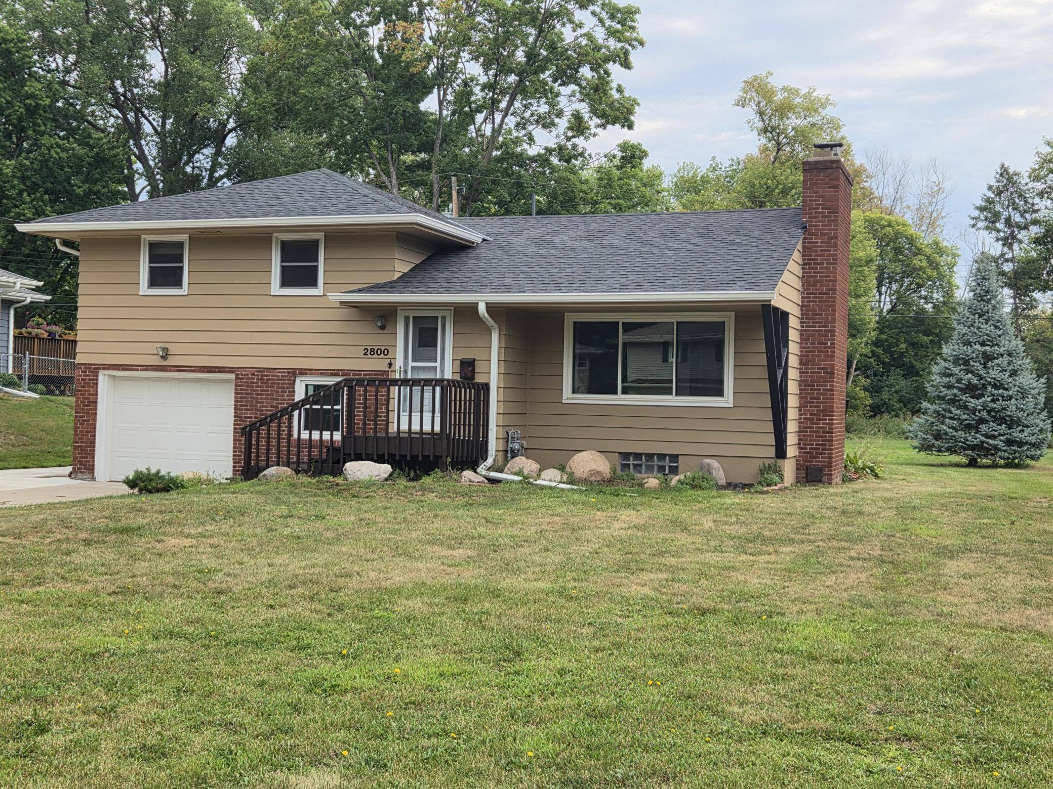 2800 Quebec AVE N, New Hope, MN 55427