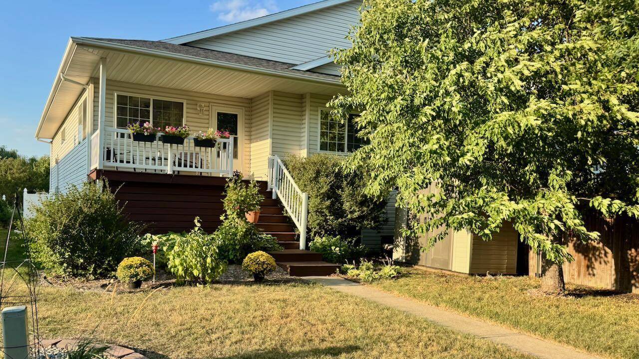 841 12th AVE W, West Fargo, ND 58078