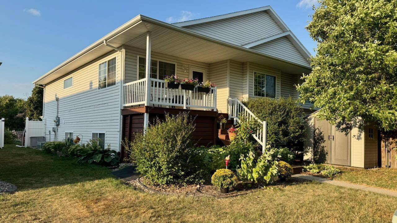 841 12th AVE W, West Fargo, ND 58078