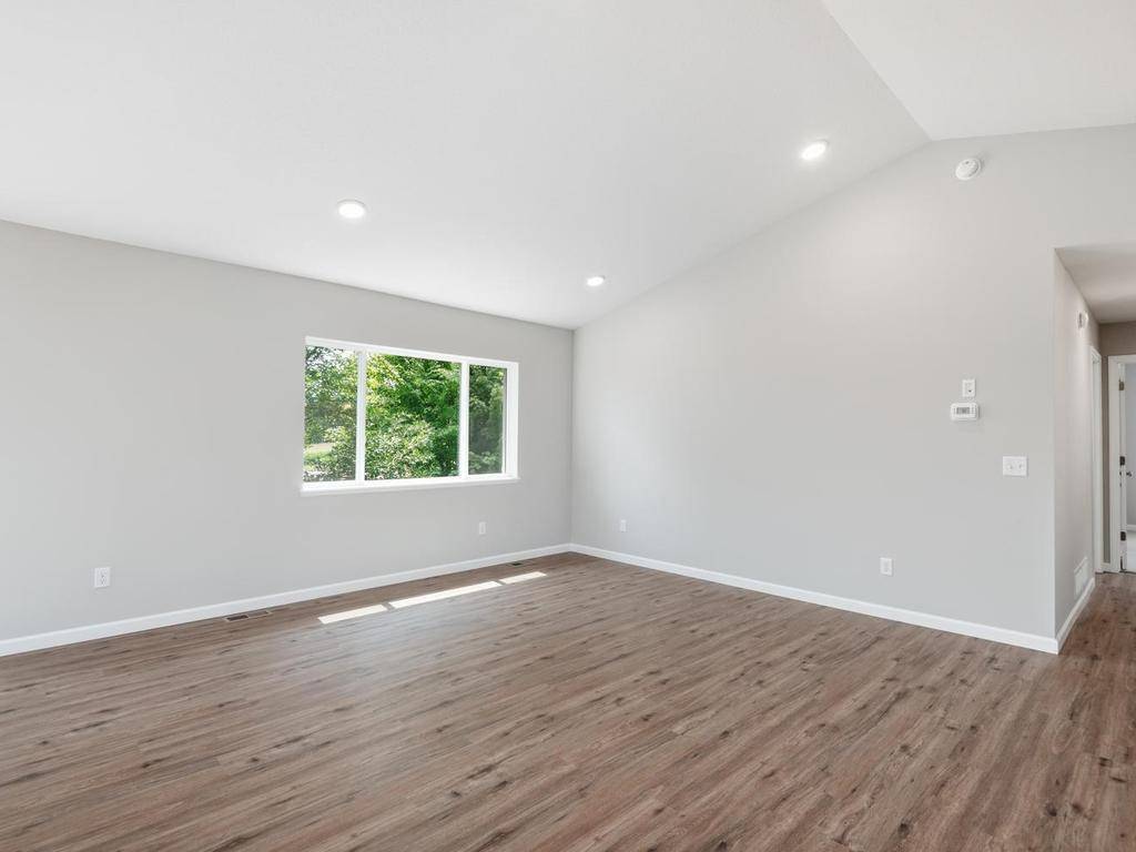 1228 Olivia ST SE, New Prague, MN 56071