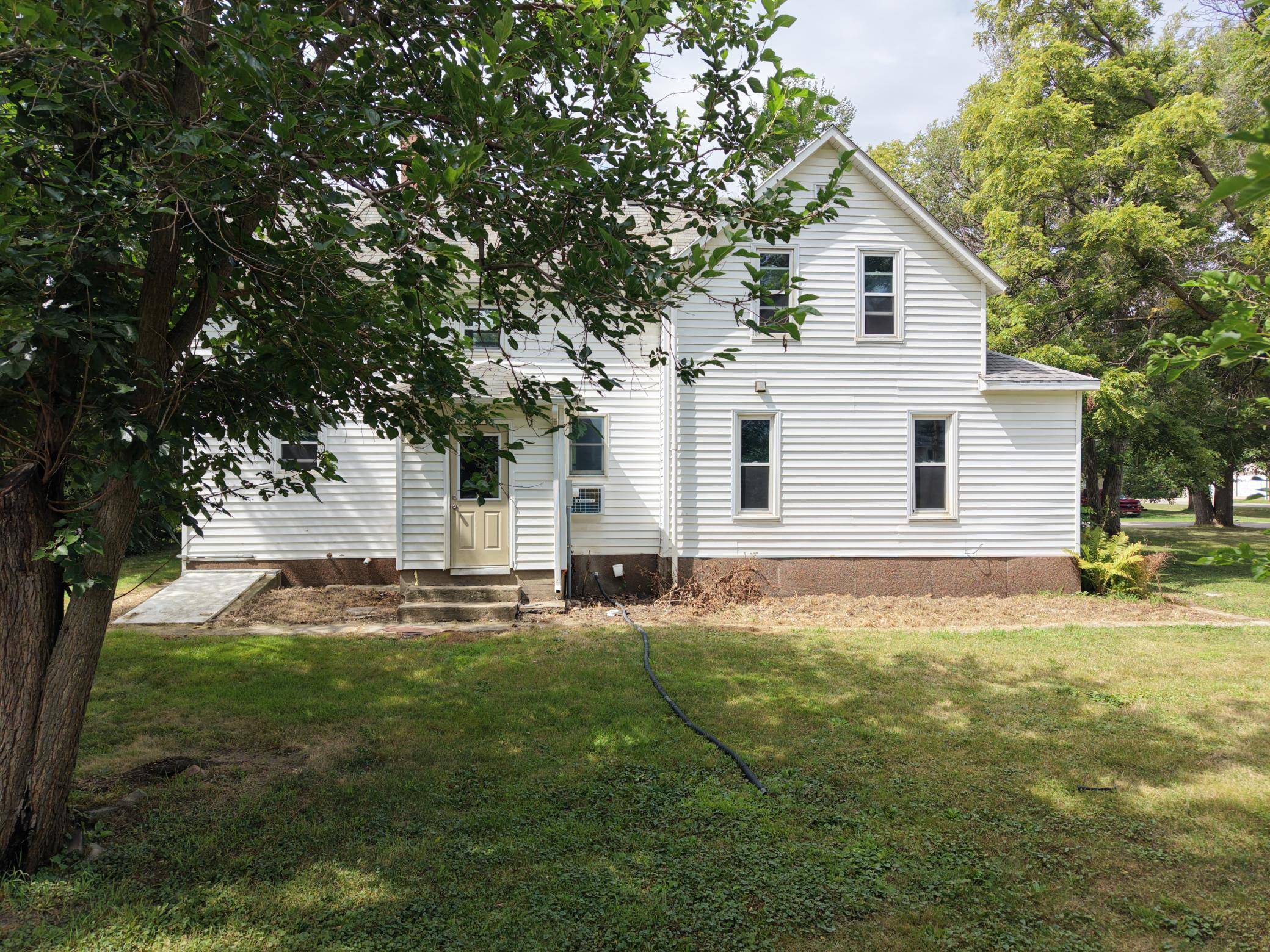 220 Sheridan ST, Garvin, MN 56132