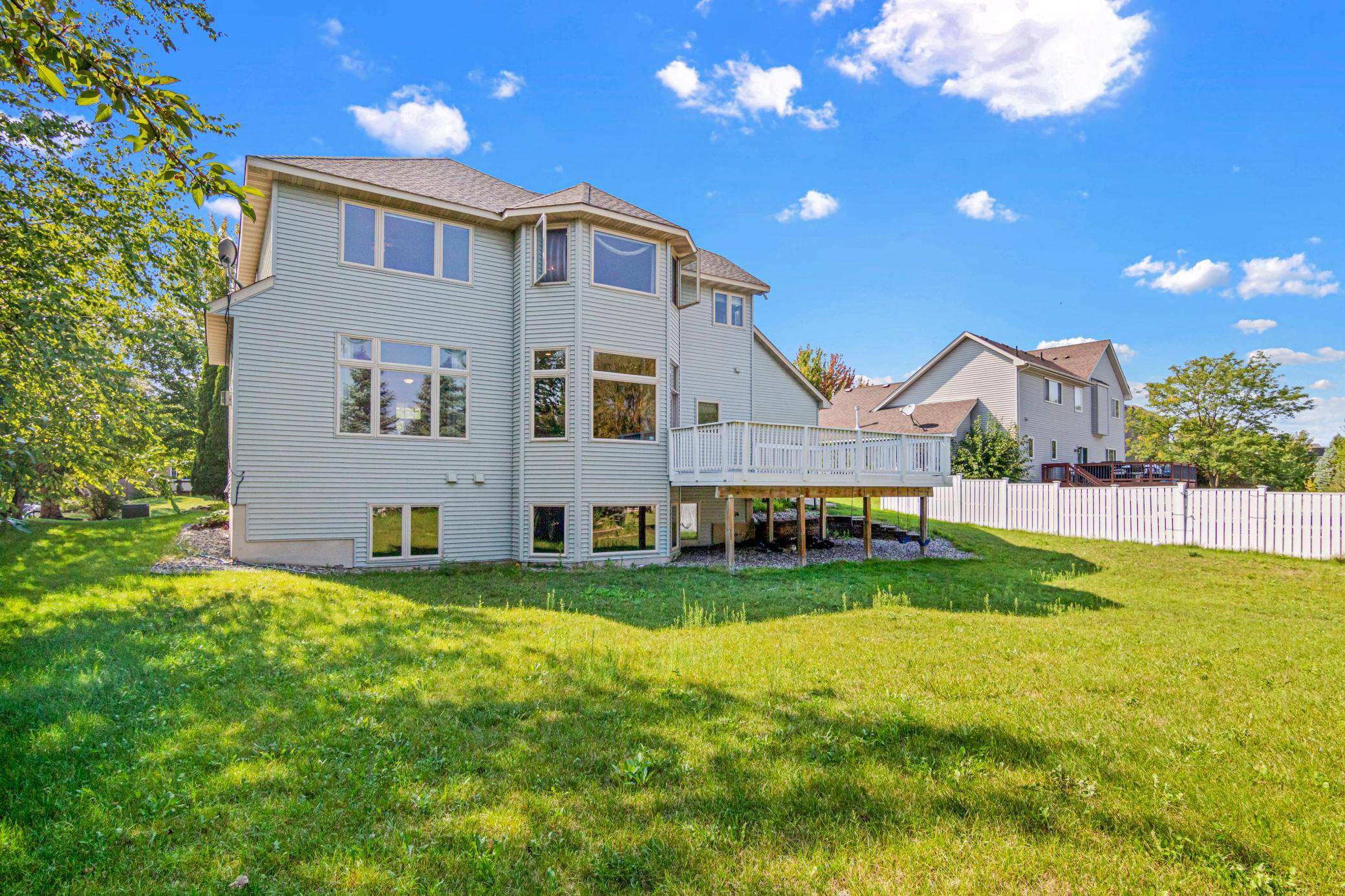 20710 Helena LN, Lakeville, MN 55044