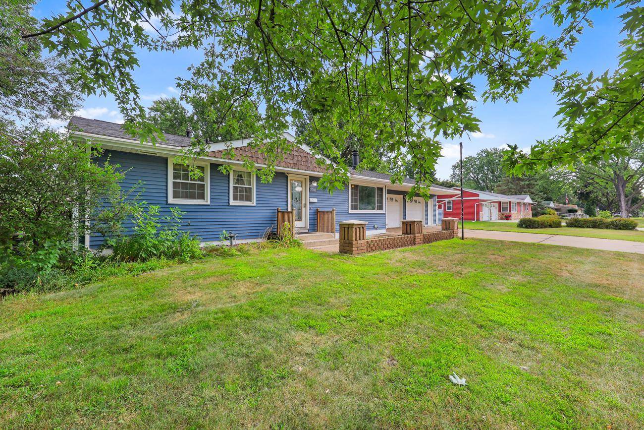 7700 65th AVE N, Brooklyn Park, MN 55428