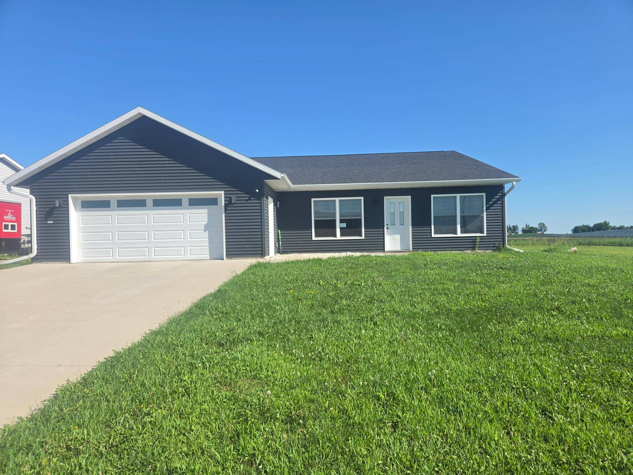 1943 Brownell ST, Saint Charles, MN 55972