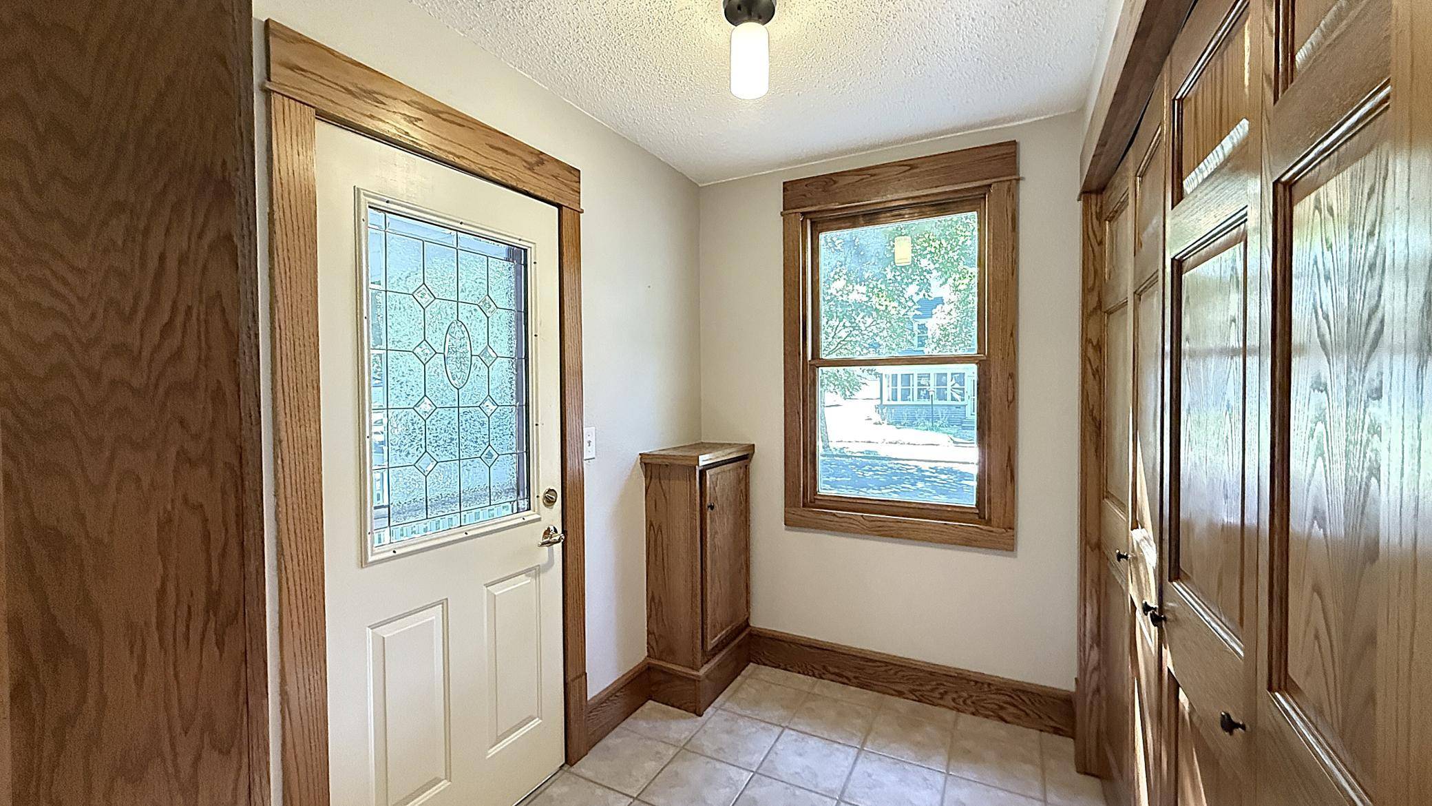 910 N 5th ST, Montevideo, MN 56265