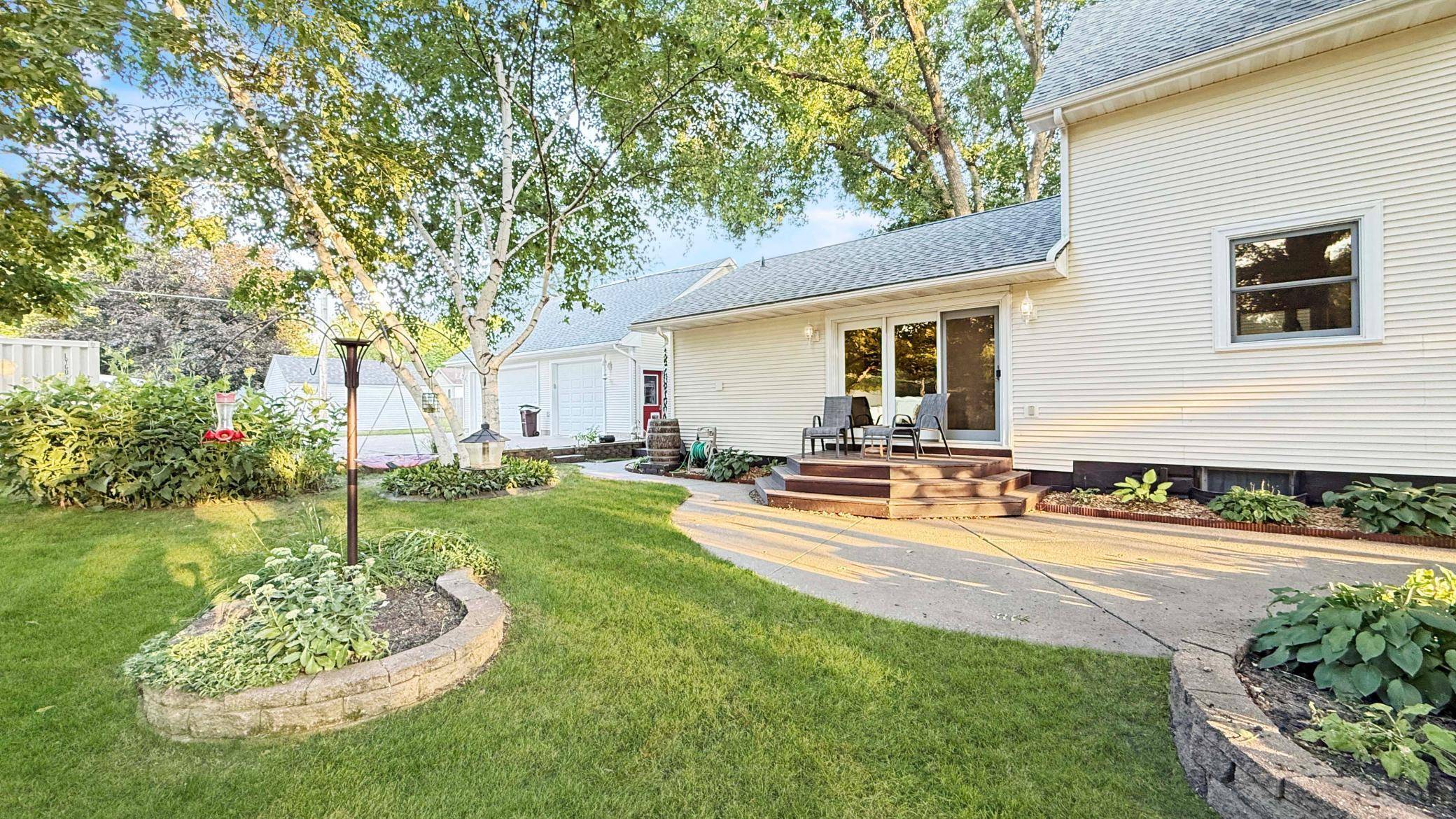 910 N 5th ST, Montevideo, MN 56265