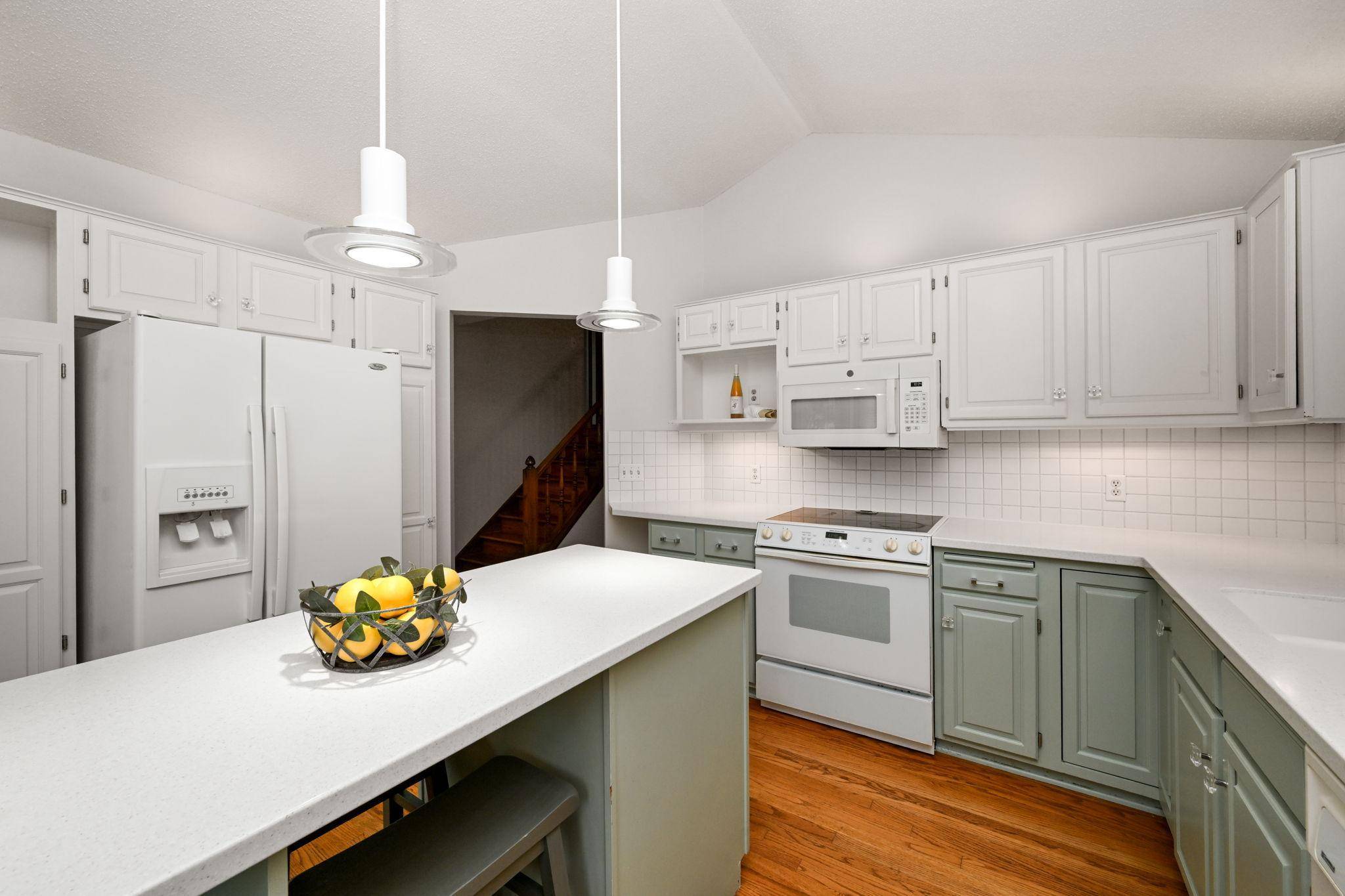 14624 Hanover LN, Apple Valley, MN 55124