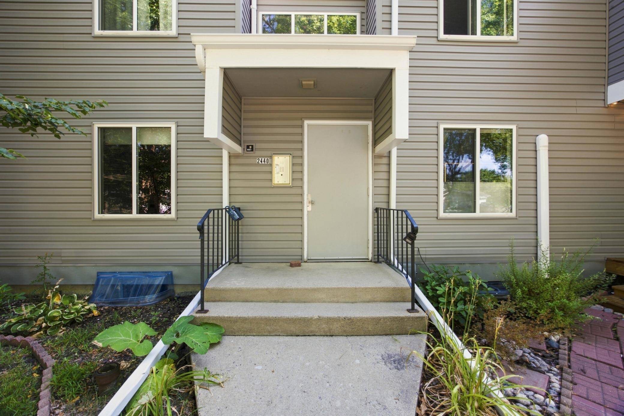 2440 15 ST S #103, Fargo, ND 58103