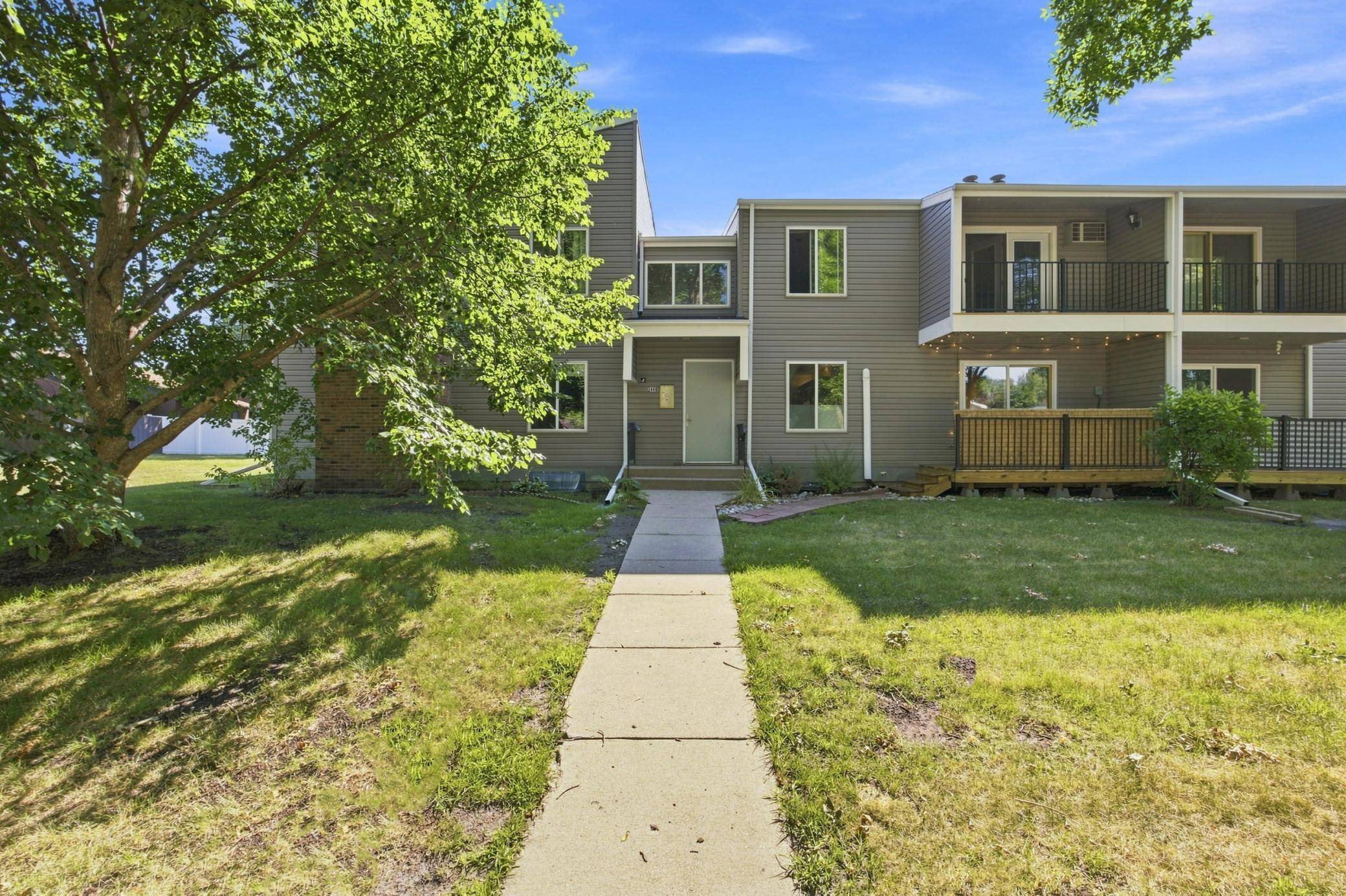 2440 15 ST S #103, Fargo, ND 58103