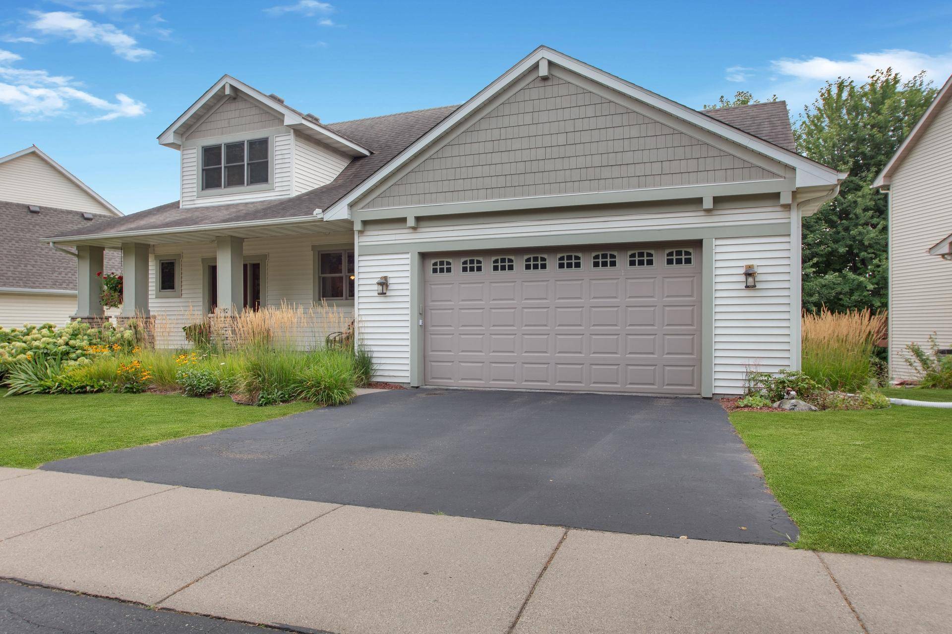 782 New Century BLVD S, Maplewood, MN 55119