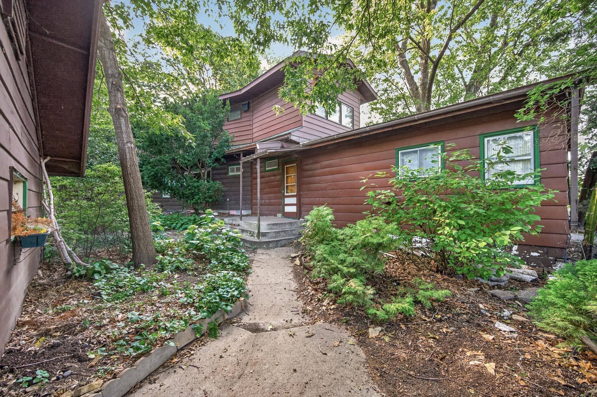 3560 E Medicine Lake BLVD, Plymouth, MN 55441
