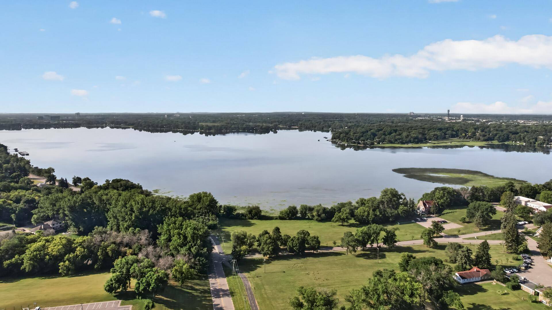 3560 E Medicine Lake BLVD, Plymouth, MN 55441