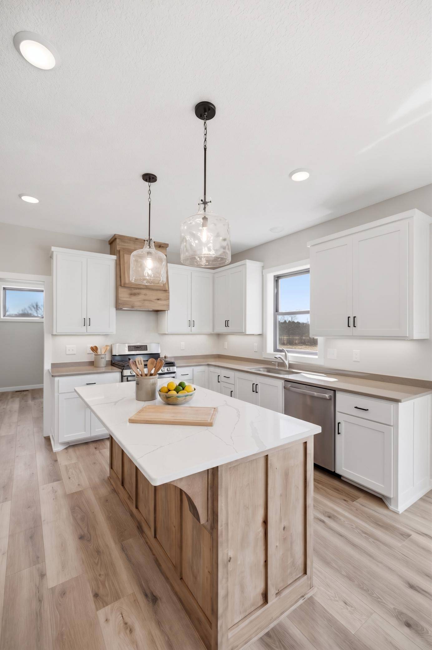 12917 295th AVE NW, Princeton, MN 55371