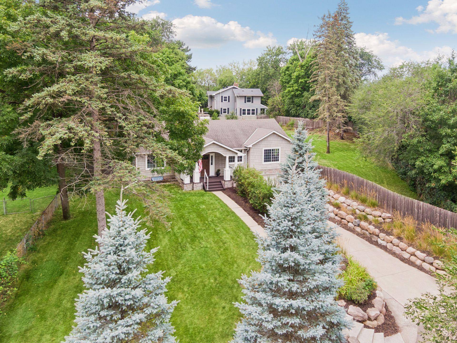 5112 Willow LN, Minnetonka, MN 55345