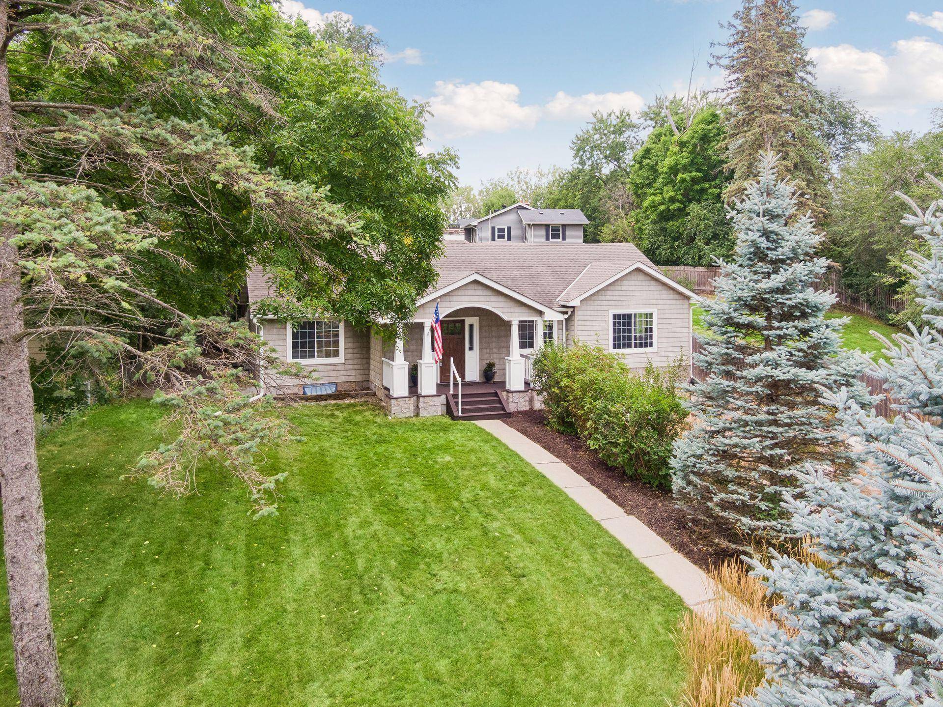 5112 Willow LN, Minnetonka, MN 55345