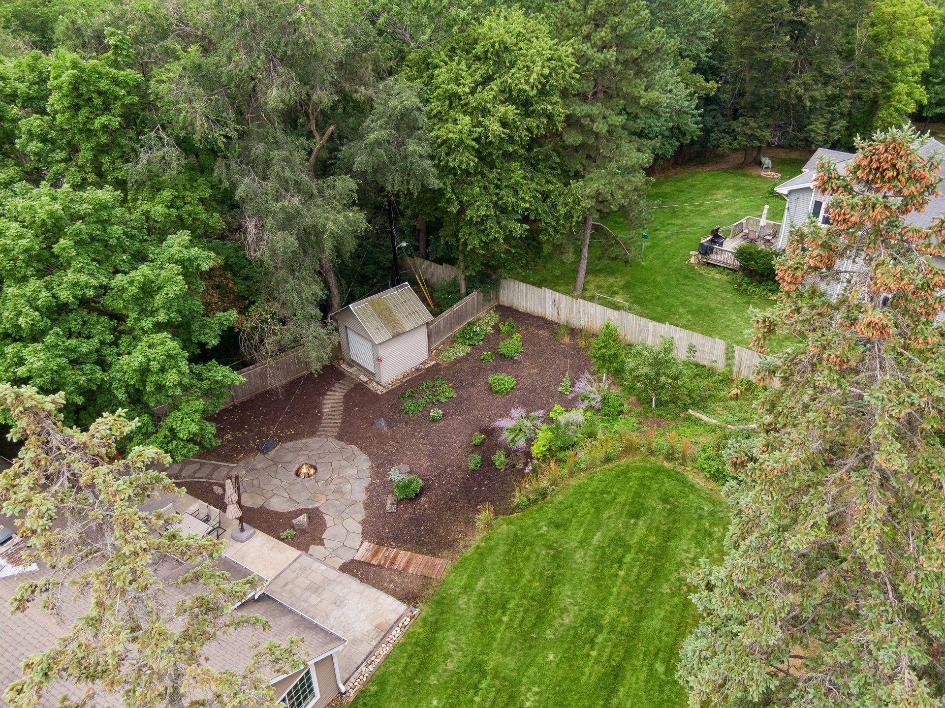 5112 Willow LN, Minnetonka, MN 55345