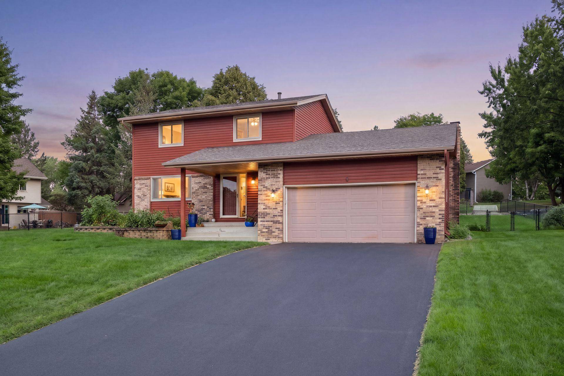 1667 Sherwood WAY, Eagan, MN 55122