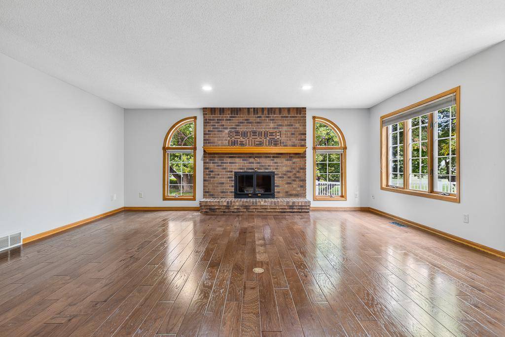 1203 Parkside DR, Marshall, MN 56258