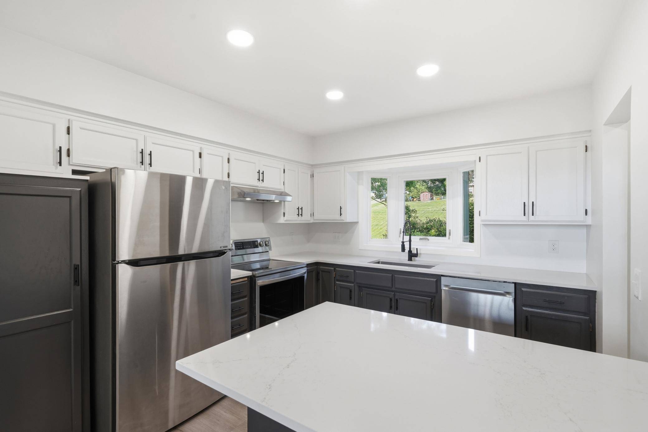 5710 Jenni LN, White Bear Twp, MN 55110
