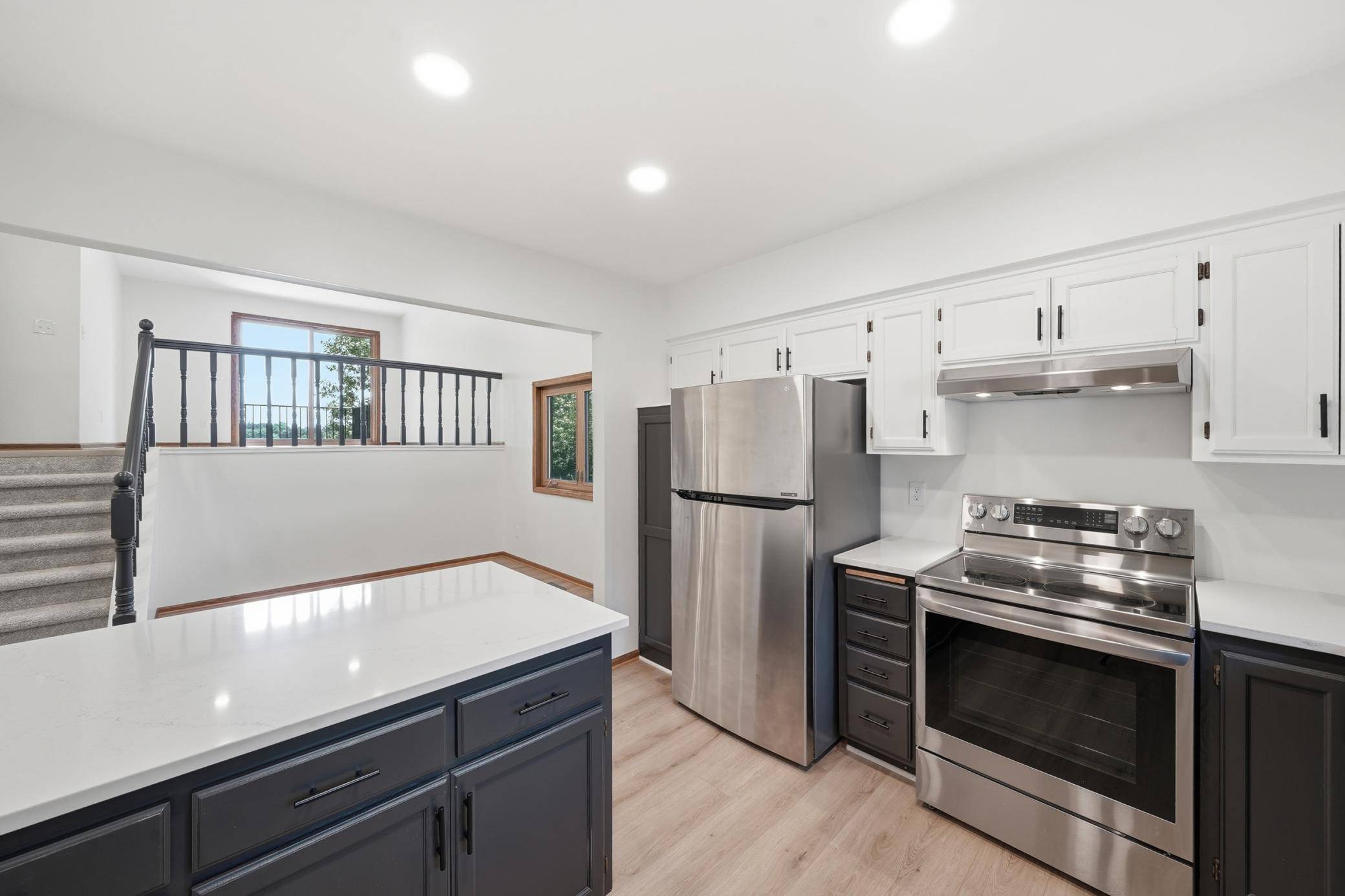 5710 Jenni LN, White Bear Twp, MN 55110