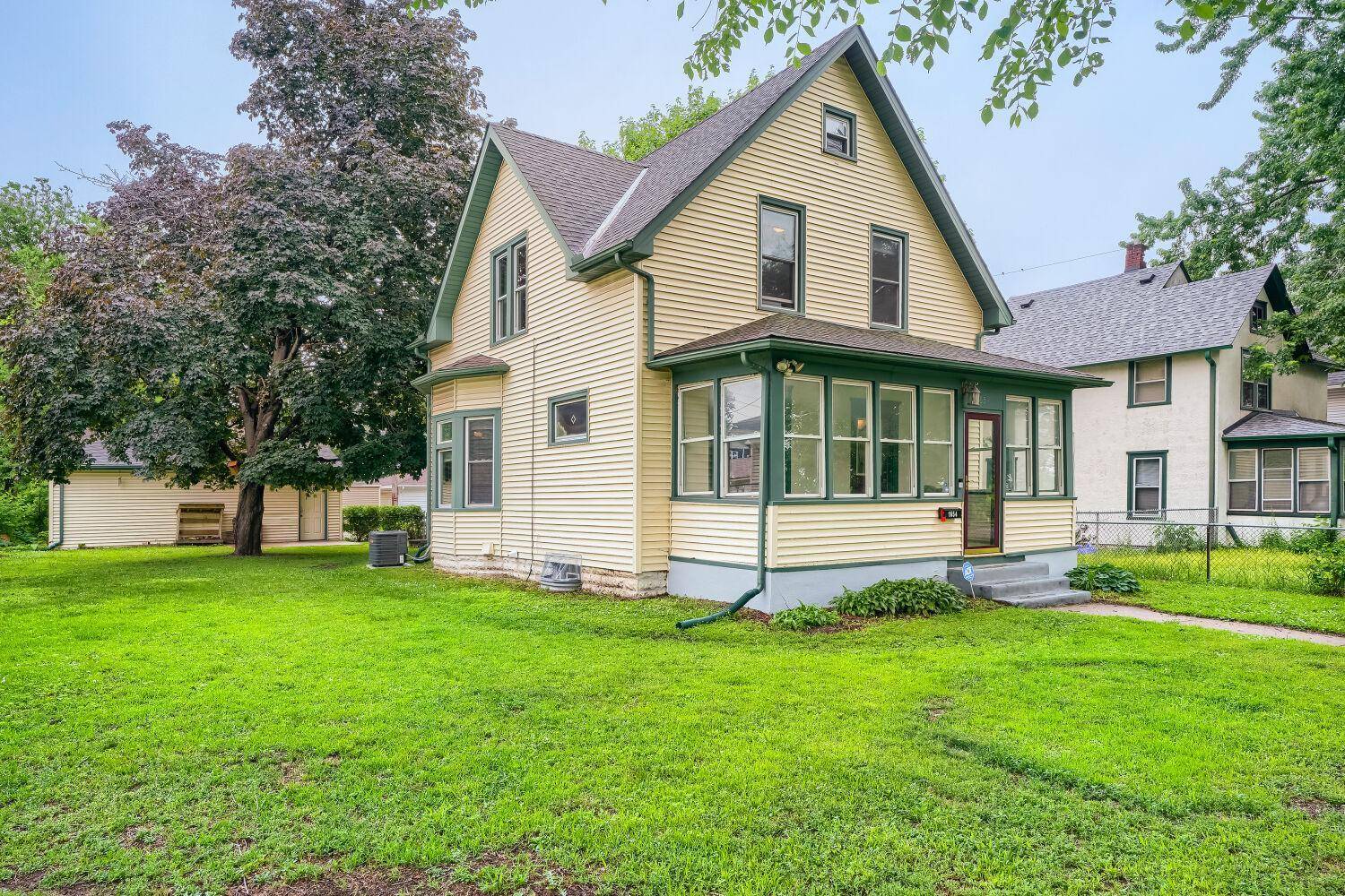 1654 Concordia AVE, Saint Paul, MN 55104