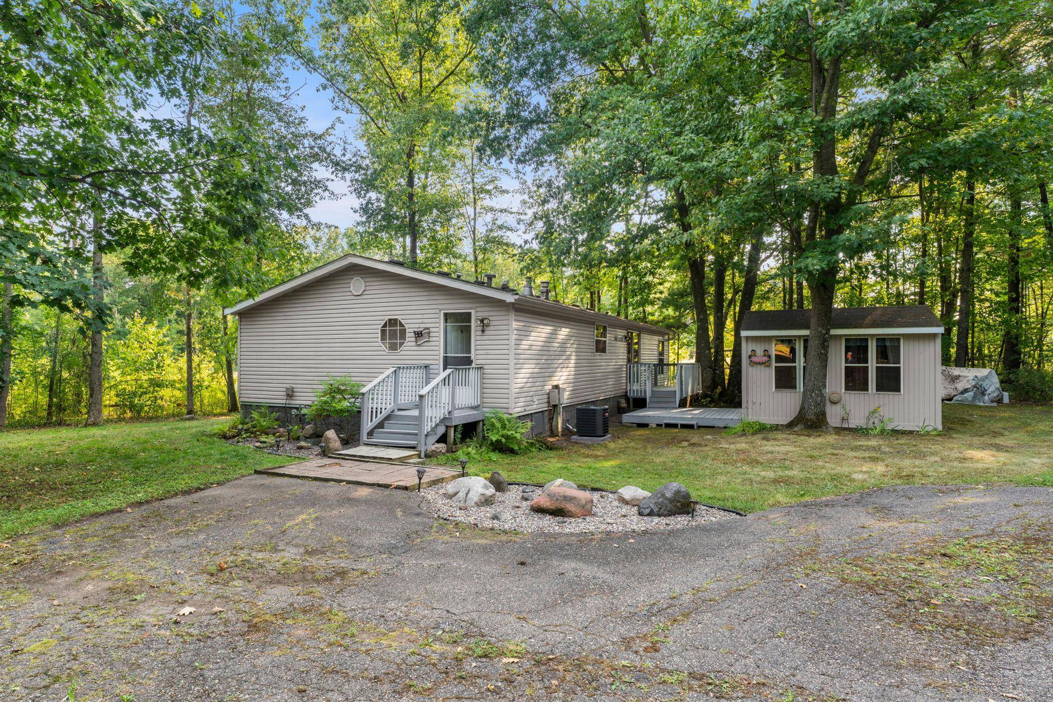 17473 Peggy LN, Grasston, MN 55030