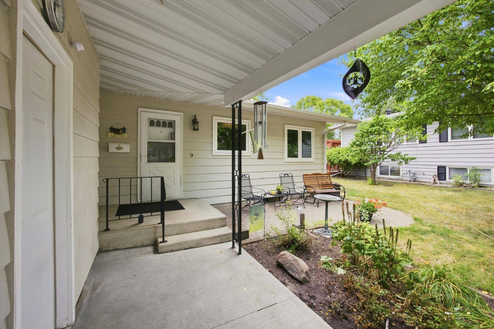 2410 Evergreen RD N, Fargo, ND 58102