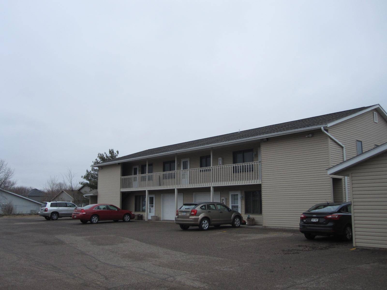1380 Heritage DR ##8, New Richmond, WI 54017