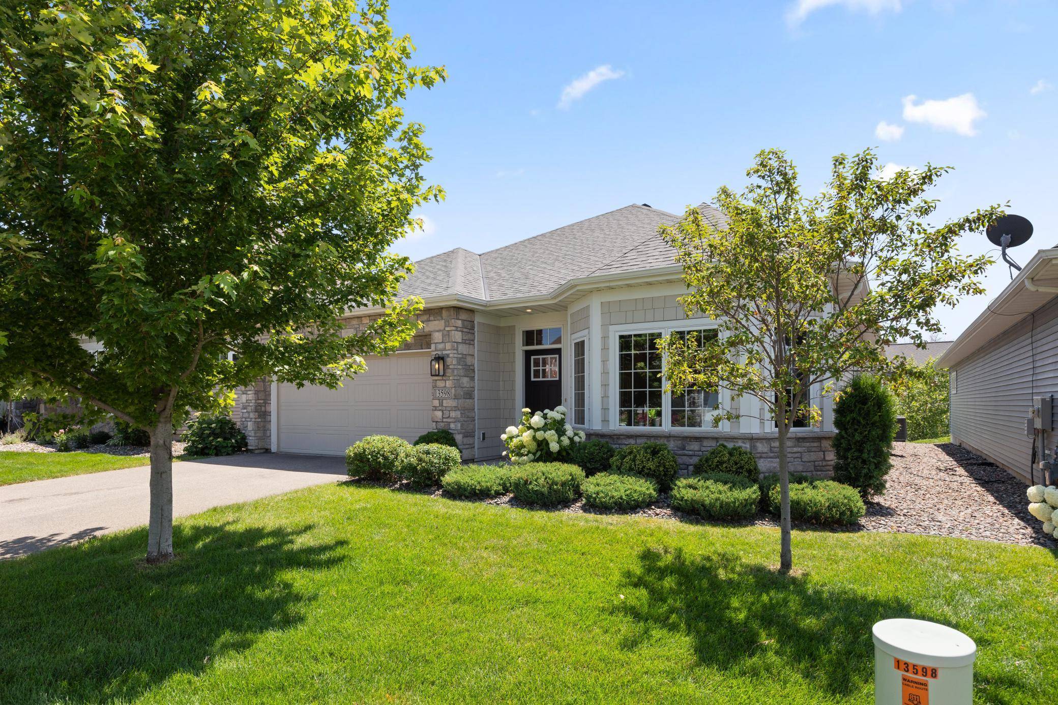 13598 Crownline DR NE, Prior Lake, MN 55372