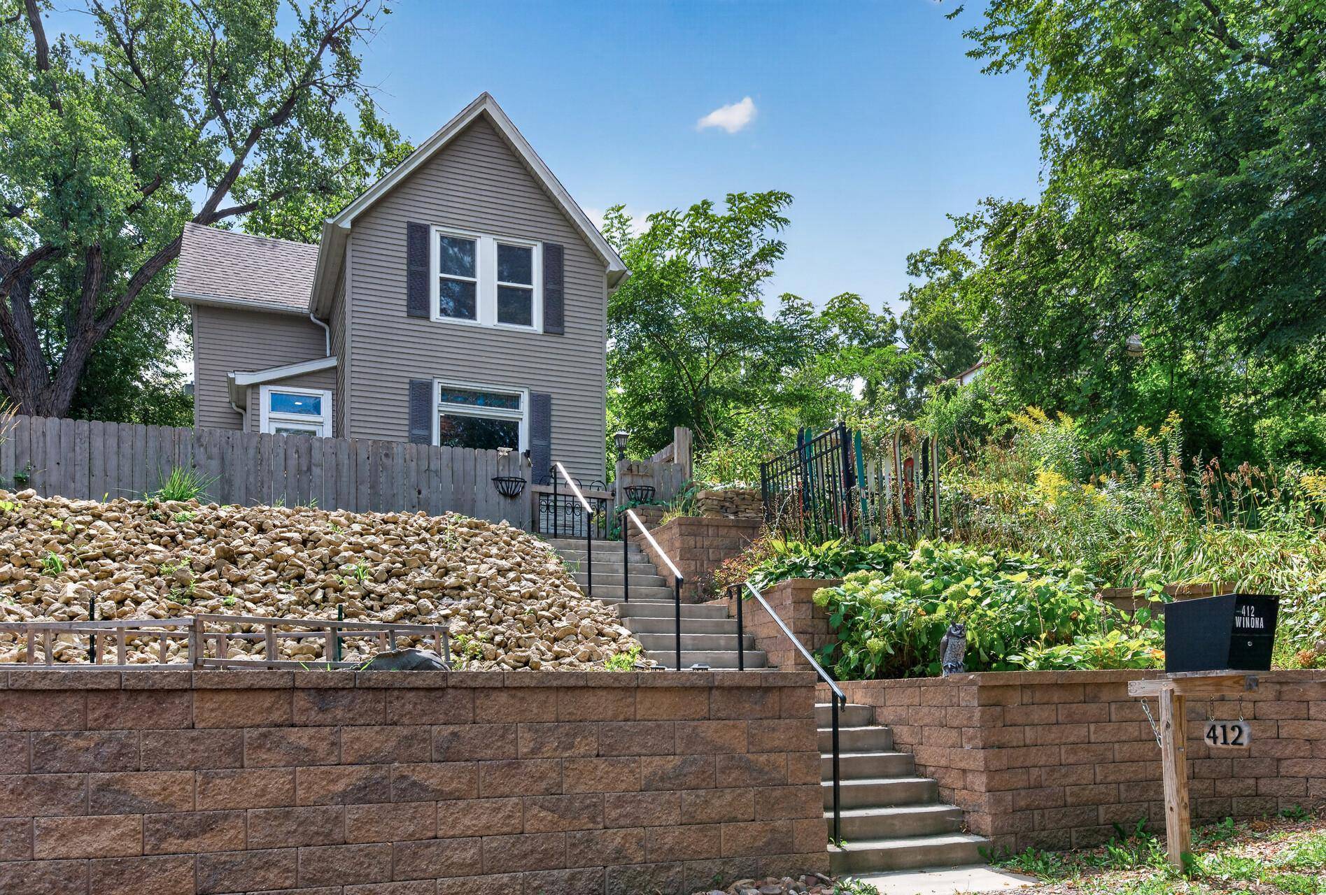 412 Winona ST E, Saint Paul, MN 55107