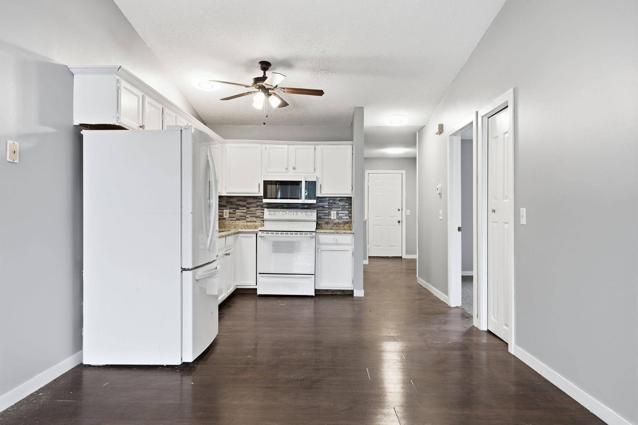 207 Shawnee TRL, Shakopee, MN 55379