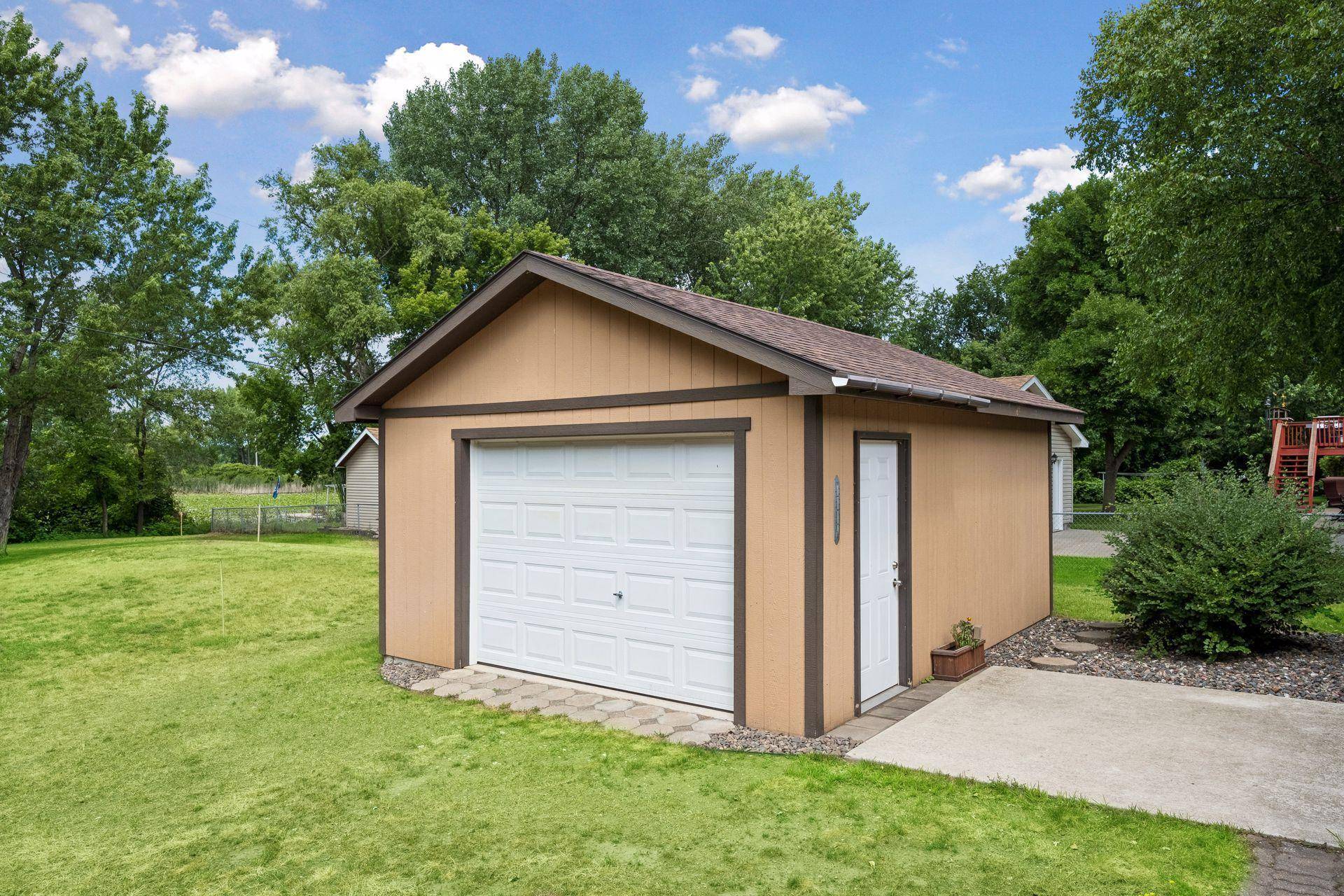 760 Shady LN, Big Lake, MN 55309
