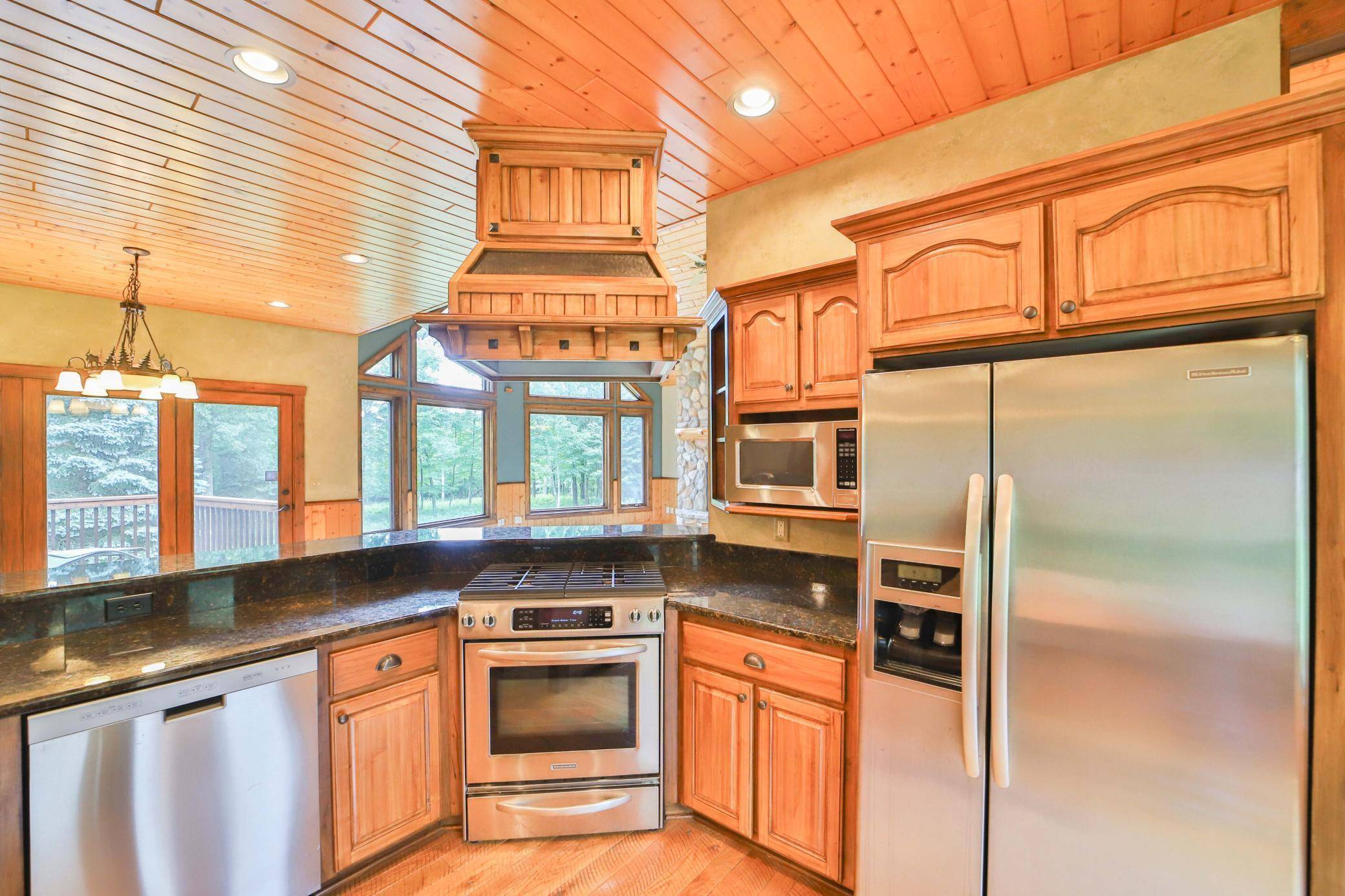 11212 Leewood LN, East Gull Lake, MN 56401