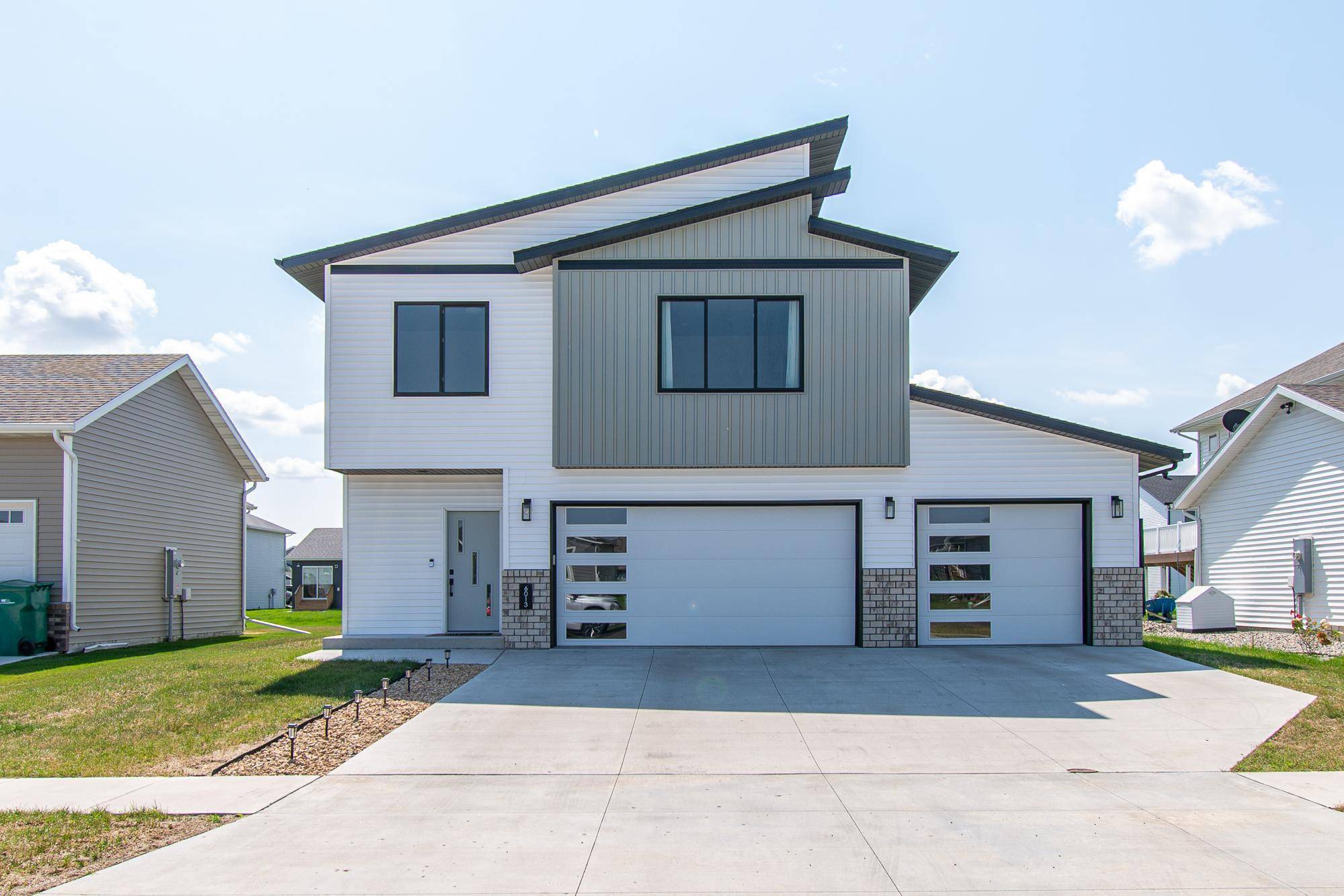 6013 Kodiak LN, Horace, ND 58047