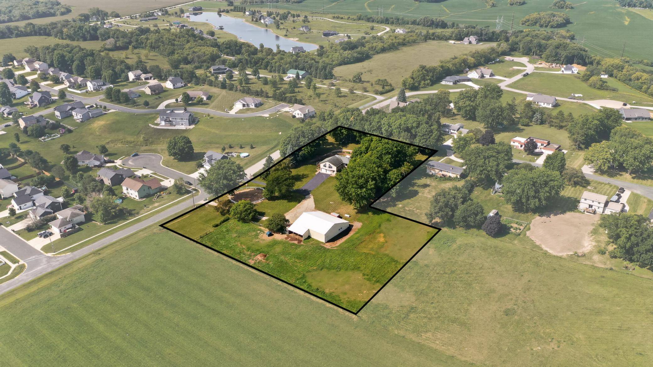 700 8th ST SW, Pine Island, MN 55963