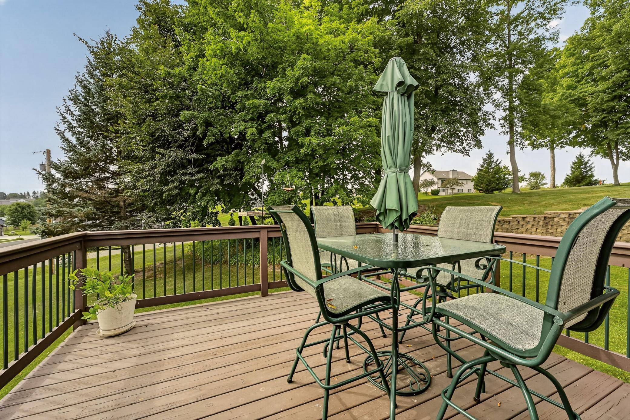 700 8th ST SW, Pine Island, MN 55963