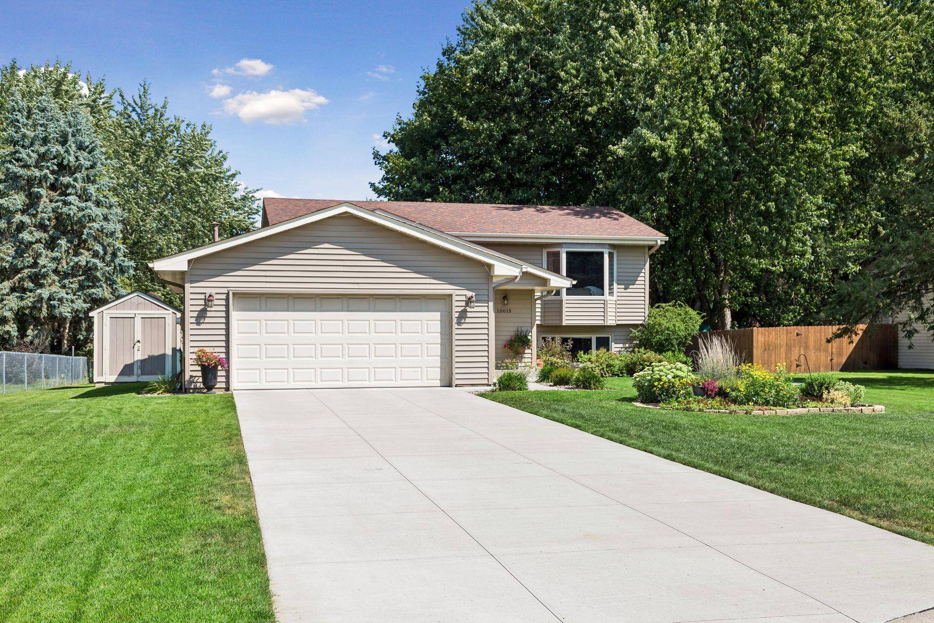 10615 Opal ST NE, Blaine, MN 55014