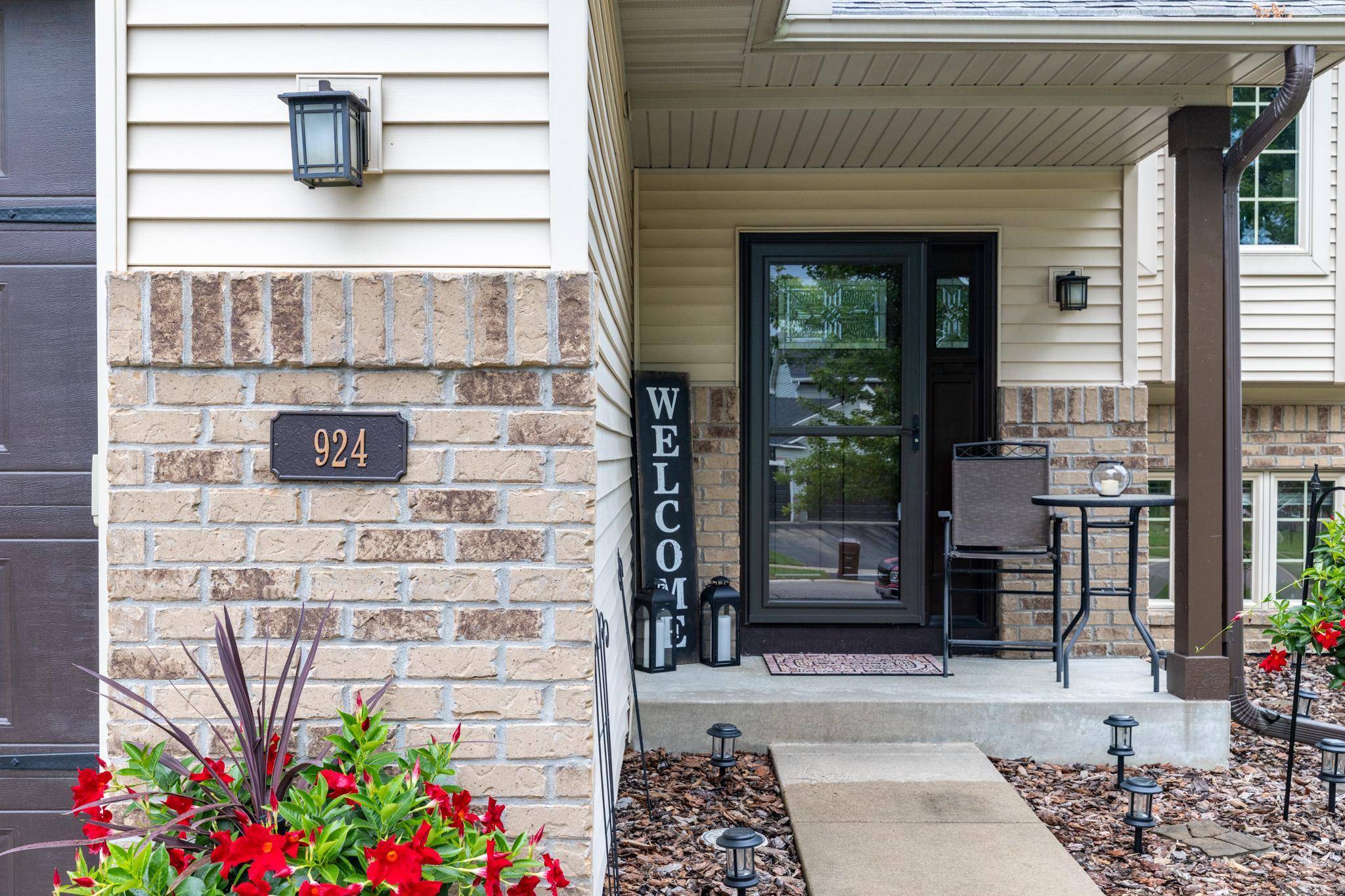 924 Firethorne TRL, Jordan, MN 55352