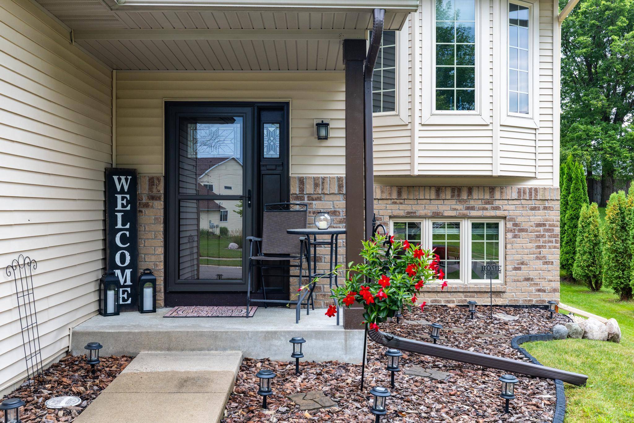924 Firethorne TRL, Jordan, MN 55352