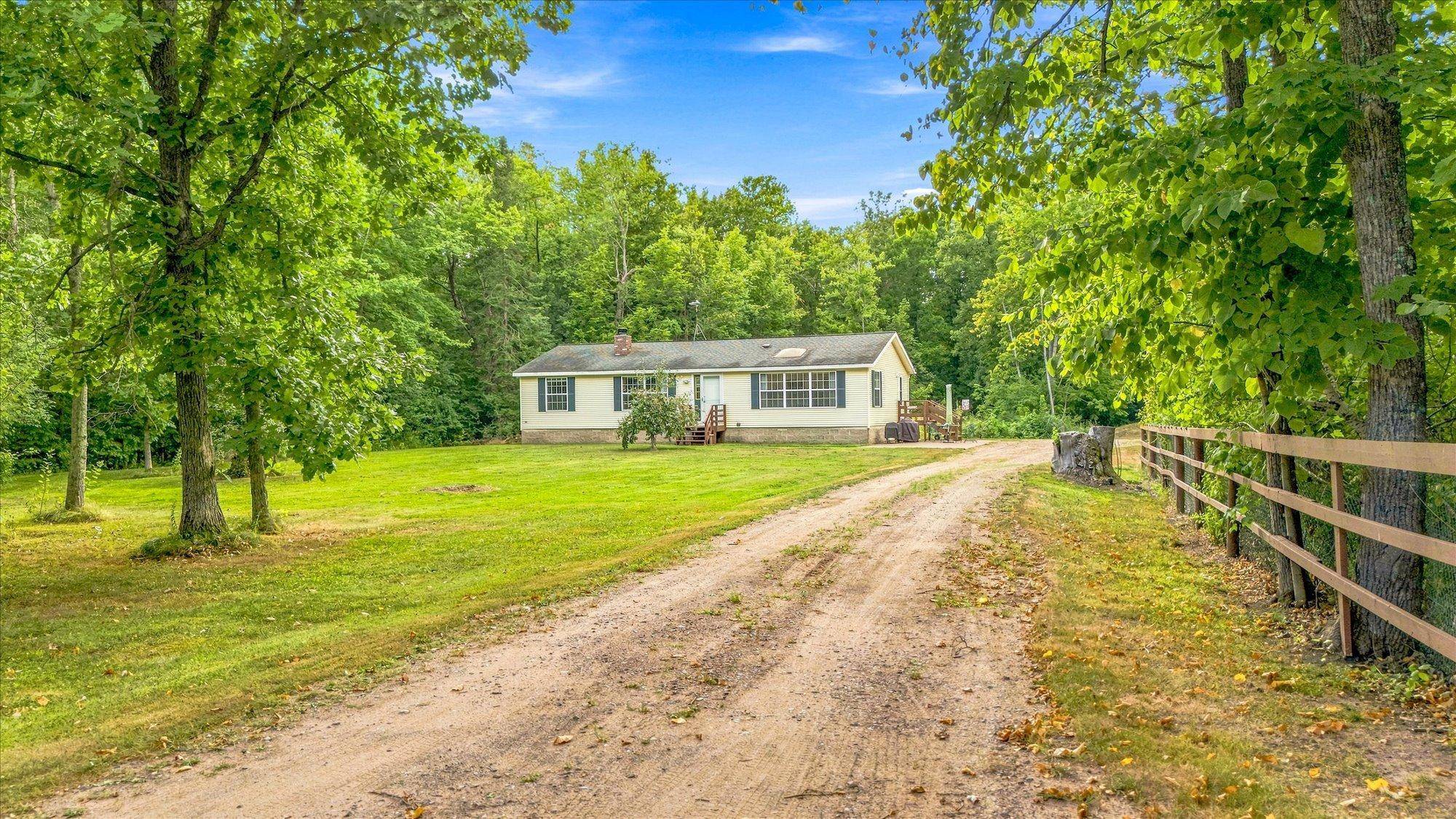 18004 Mission Creek RUN, Brook Park, MN 55007